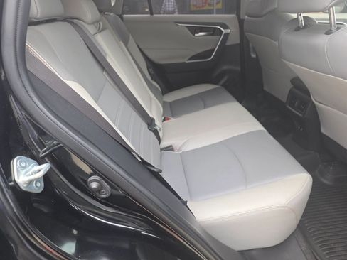 Used 2021 Toyota RAV4 XLE Premium FWD image 22