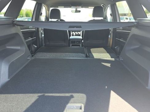 Used 2020 Volkswagen Atlas Cross Sport SE w/ Towing Package image 24