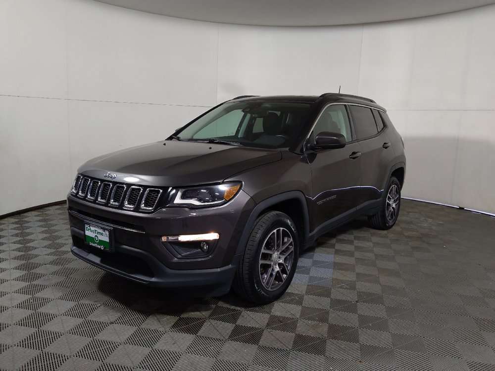 Used 2018 Jeep Compass Latitude w/ Popular Equipment Group AWD/4WD image 2