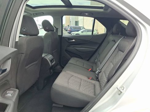 Certified 2019 Chevrolet Equinox LT w/ Sun & Navigation Package FWD image 10