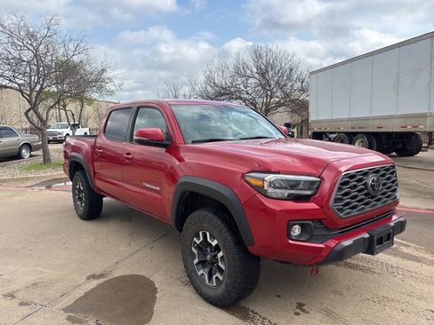 Used 2023 Toyota Tacoma TRD Off-Road w/ Technology Package image 3