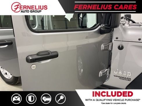Used 2018 Jeep Wrangler Unlimited Sport S AWD/4WD image 15