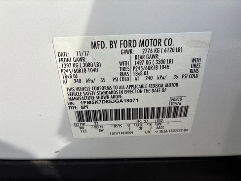 Used 2018 Ford Explorer XLT image 29