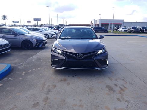 Used 2023 Toyota Camry XSE image 2