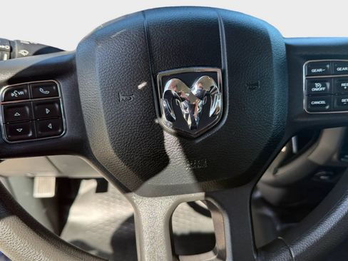 Used 2018 RAM 1500 Express AWD/4WD image 12