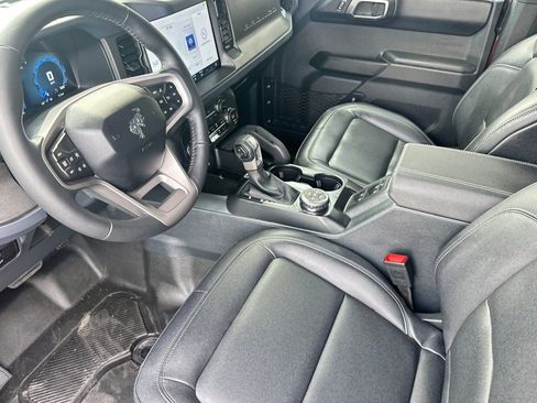 New 2025 Ford Bronco Badlands w/ Sasquatch Package image 10