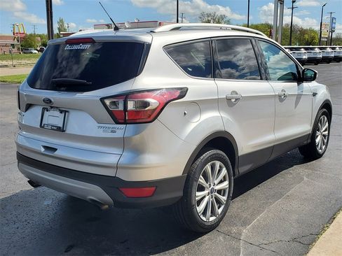 Used 2017 Ford Escape Titanium image 6
