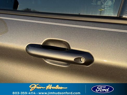 New 2026 Ford Explorer Active w/ Active Comfort Package image 14