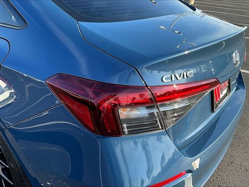 Used 2025 Honda Civic Sport image 23
