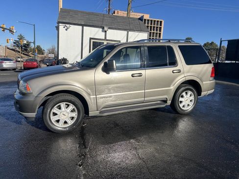 Used 2004 Lincoln Aviator AWD image 3
