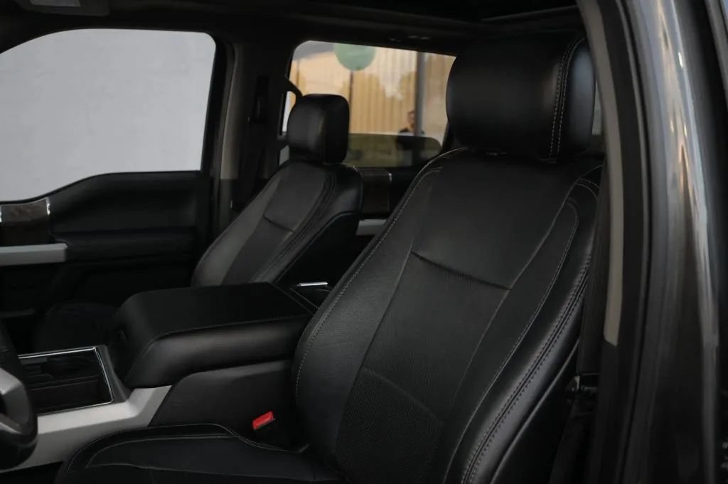 Used 2019 Ford F350 Lariat w/ Lariat Ultimate Package AWD/4WD image 44