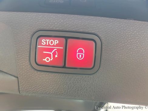 Used 2020 Mercedes-Benz E 450 4MATIC Wagon image 22