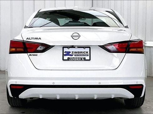 Used 2025 Nissan Altima 2.5 S image 4