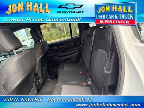 Used 2024 Jeep Grand Cherokee Laredo X w/ Trailer Tow Package image 23