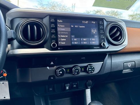 Used 2020 Toyota Tacoma SR5 image 17