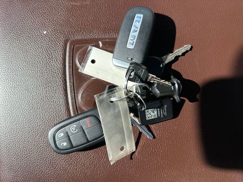 Used 2013 RAM 1500 Laramie w/ Convenience Group image 29