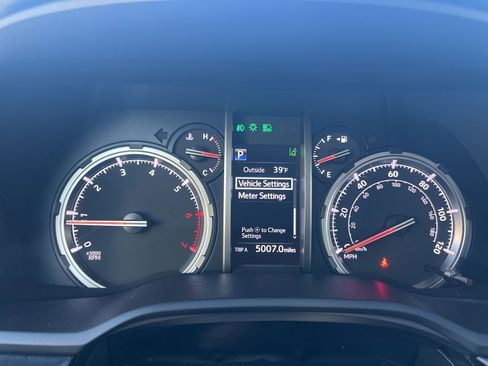 Certified 2022 Toyota 4Runner TRD Off-Road Premium image 38