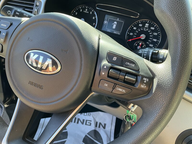 Used 2017 Kia Sorento AWD image 24