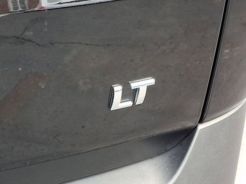 Certified 2023 Chevrolet Traverse LT w/ LT Premium Package image 35