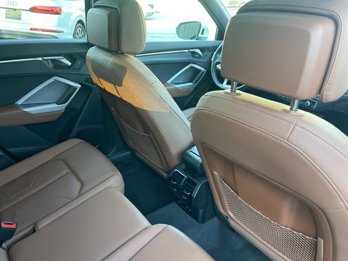 Used 2023 Audi Q3 2.0T Premium w/ Convenience Package image 38