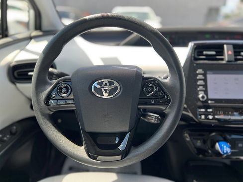 Certified 2022 Toyota Prius LE FWD image 30