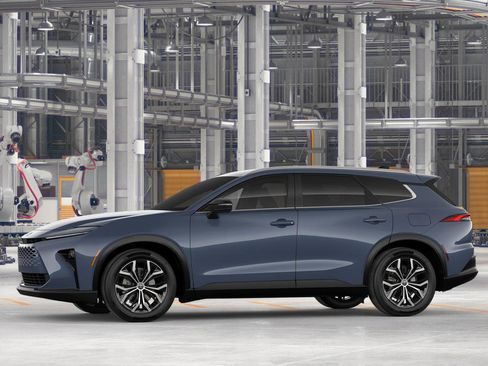 New 2026 Toyota Crown Signia XLE image 3