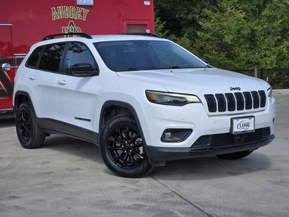 Used 2023 Jeep Cherokee Altitude Lux