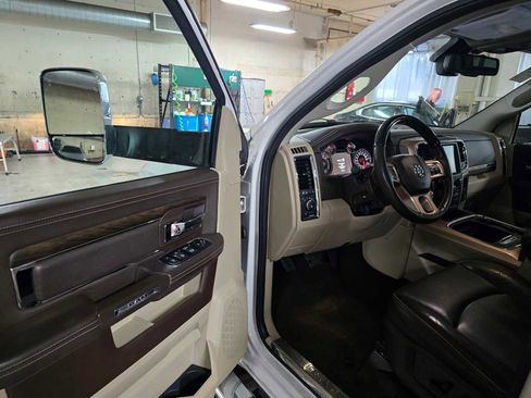 Used 2015 RAM 1500 Laramie Longhorn w/ Convenience Group image 19