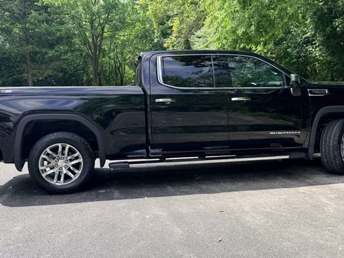 Used 2019 GMC Sierra 1500 SLT w/ SLT Premium Plus Package AWD/4WD image 7