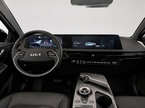 Certified 2024 Kia EV6 Light AWD/4WD image 36