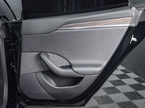 Used 2021 Tesla Model S Plaid image 52