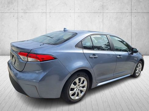 Used 2024 Toyota Corolla LE image 5
