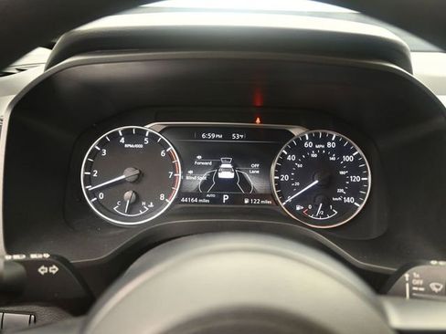 Used 2024 Nissan Rogue SV AWD/4WD image 12
