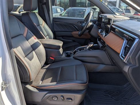 Used 2023 GMC Canyon AT4 w/ AT4 Premium Package image 15