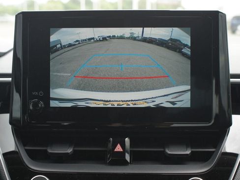 Used 2026 Toyota Corolla LE FWD image 19