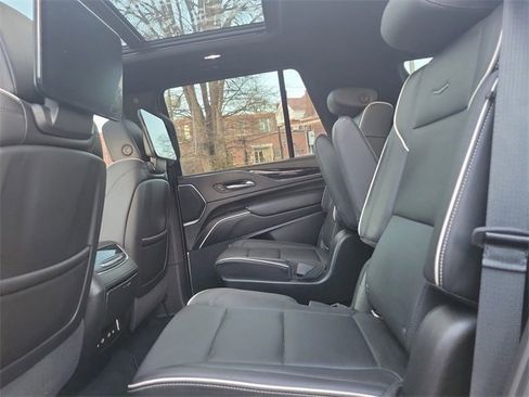 Used 2021 Cadillac Escalade Sport w/ Driver Assist Tech Package image 28