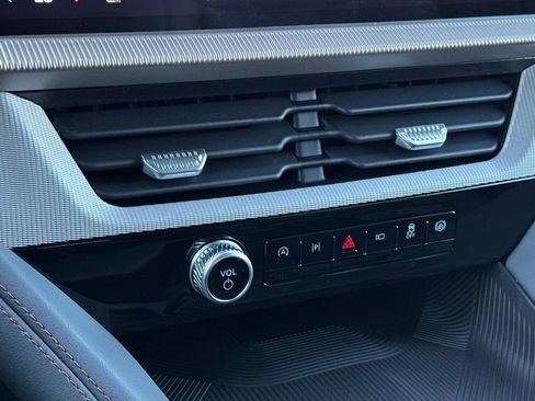 New 2026 Ford Explorer Active w/ Active Comfort Package image 21