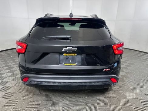 Used 2025 Chevrolet Trax RS w/ Driver Confidence Package image 4