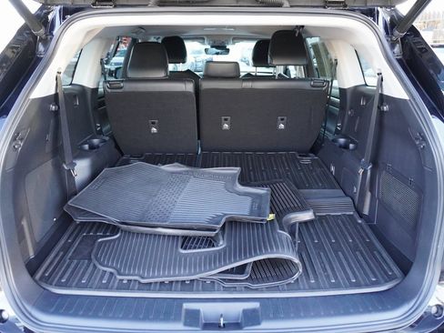 Certified 2022 Toyota Highlander Limited image 8