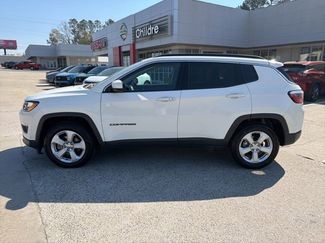 Used 2019 Jeep Compass Latitude video 1