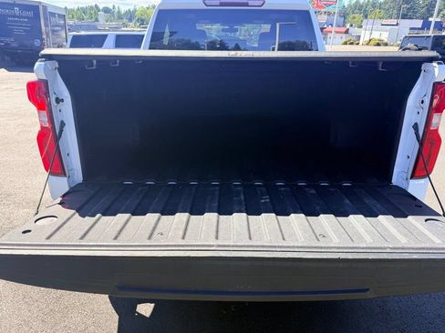 Used 2019 Chevrolet Silverado 1500 Custom Trail Boss AWD/4WD image 15