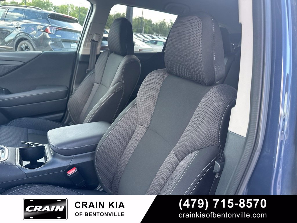 Used 2025 Subaru Outback Premium AWD/4WD image 19