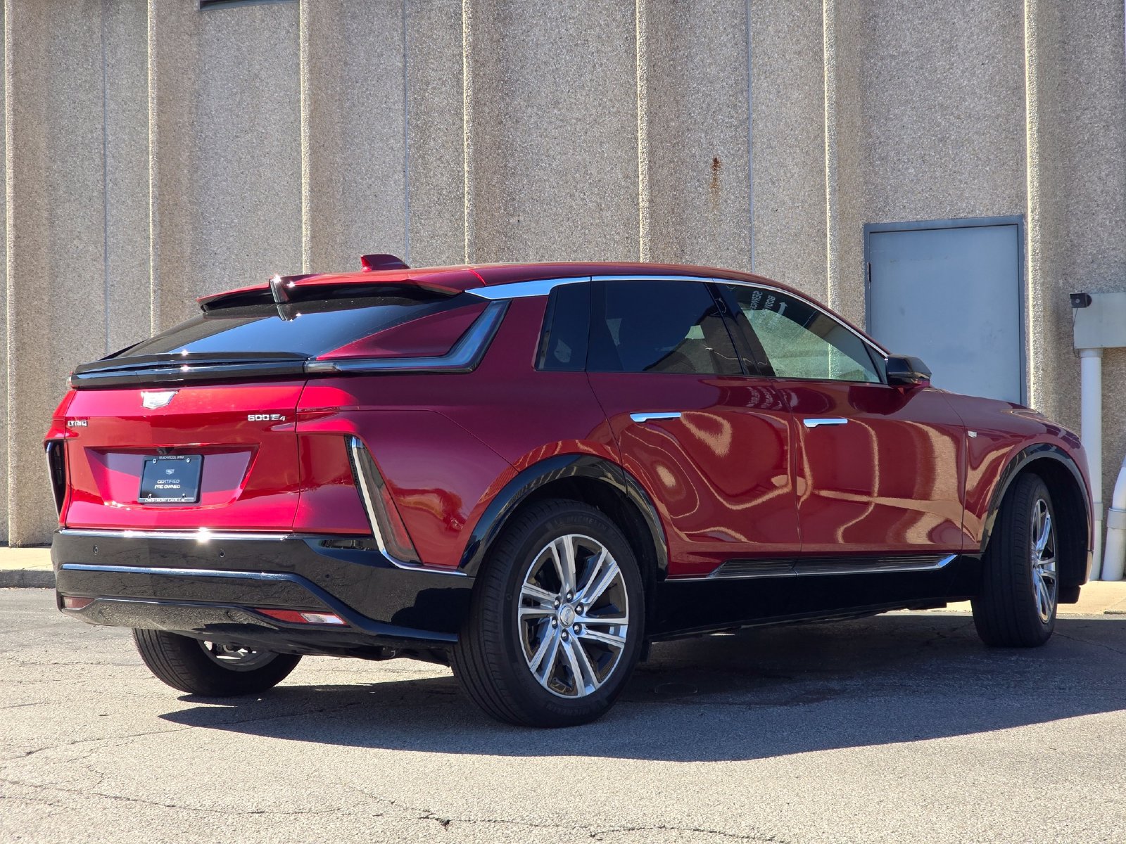 Used 2024 Cadillac Lyriq Tech AWD/4WD image 9