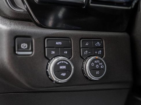 Used 2025 GMC Sierra 1500 SLT image 40