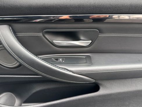 Used 2020 BMW M4 Convertible w/ Competition Package image 17