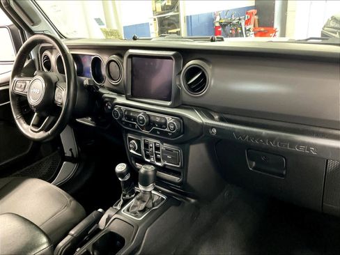 Used 2023 Jeep Wrangler Unlimited w/ Cold Weather Group image 14