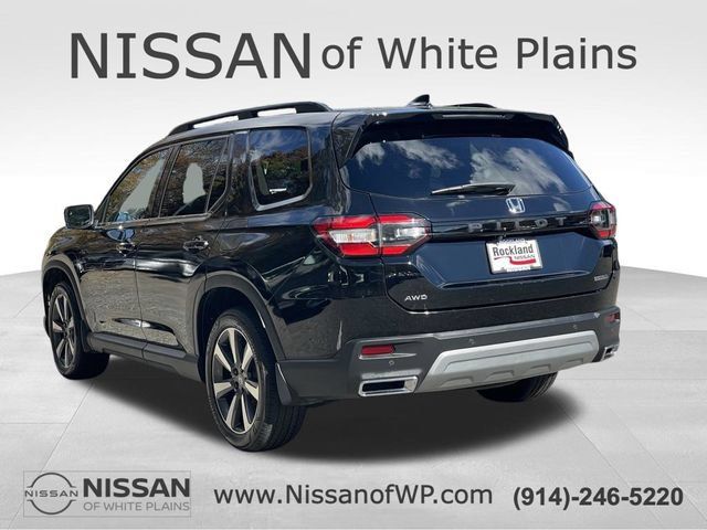 Used 2023 Honda Pilot Touring image 5