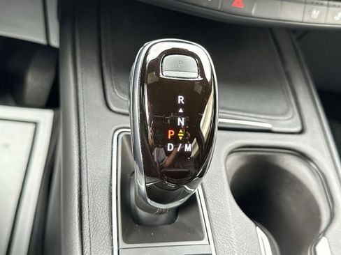 Used 2021 Cadillac XT4 Premium Luxury image 27