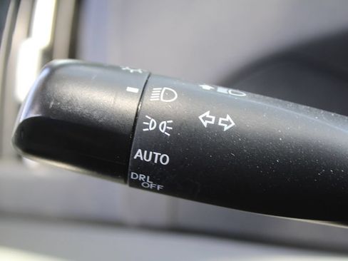 Used 2015 Toyota Prius Four FWD image 28
