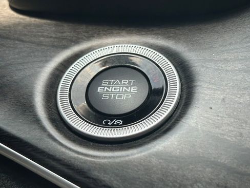 Used 2023 Jeep Grand Cherokee L Limited RWD image 28